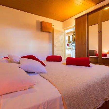 Dobrila Apartment *