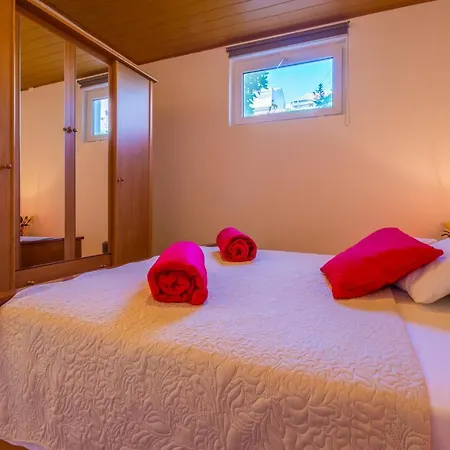 Apartment Dobrila *
