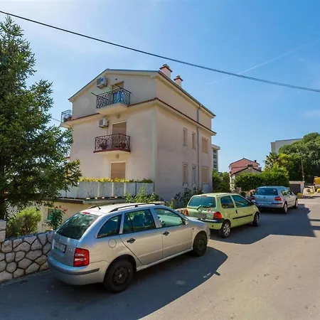 Apartment Dobrila *